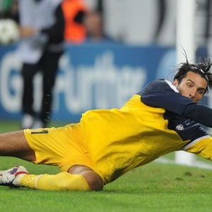 kaiyun登录-神剧之夜，红牌争议改写命运，贝林厄姆绝地反击导演逆转神作，红牌争议+贝林厄姆绝地反击，神剧之夜逆转神作